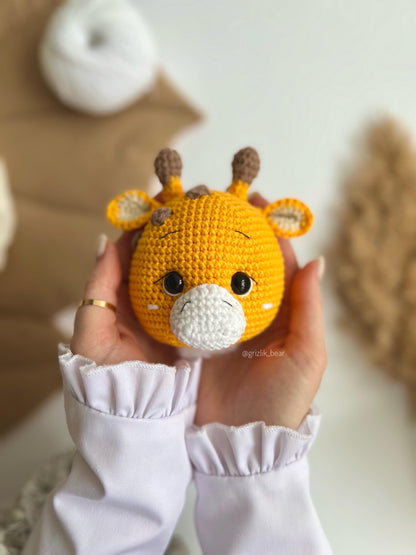 Toddler crochet giraffe amigurumi toy, personalized safari nursery decor, baptism baby gift, grandchild first christmas gift