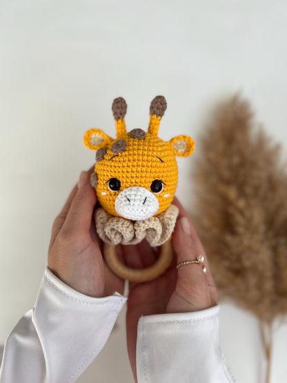 Personalized newborn gift box, baby memory box, handmade crochet plush giraffe amigurumi, safari nursery decor, baptism baby gift