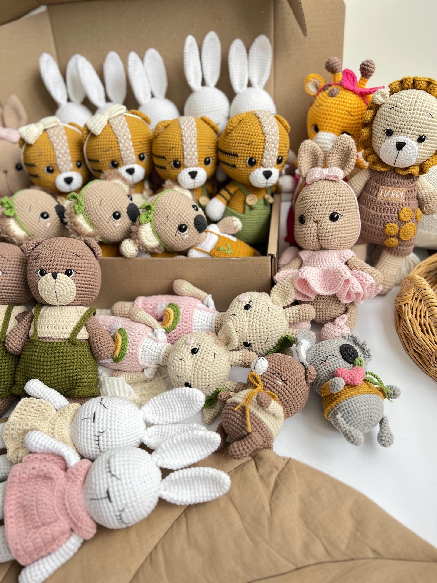 Custom dropshipping toys, toy partnership, bulk plushies crochet toys, plush toys wholesale, soft stuffed animals, organic baby toys