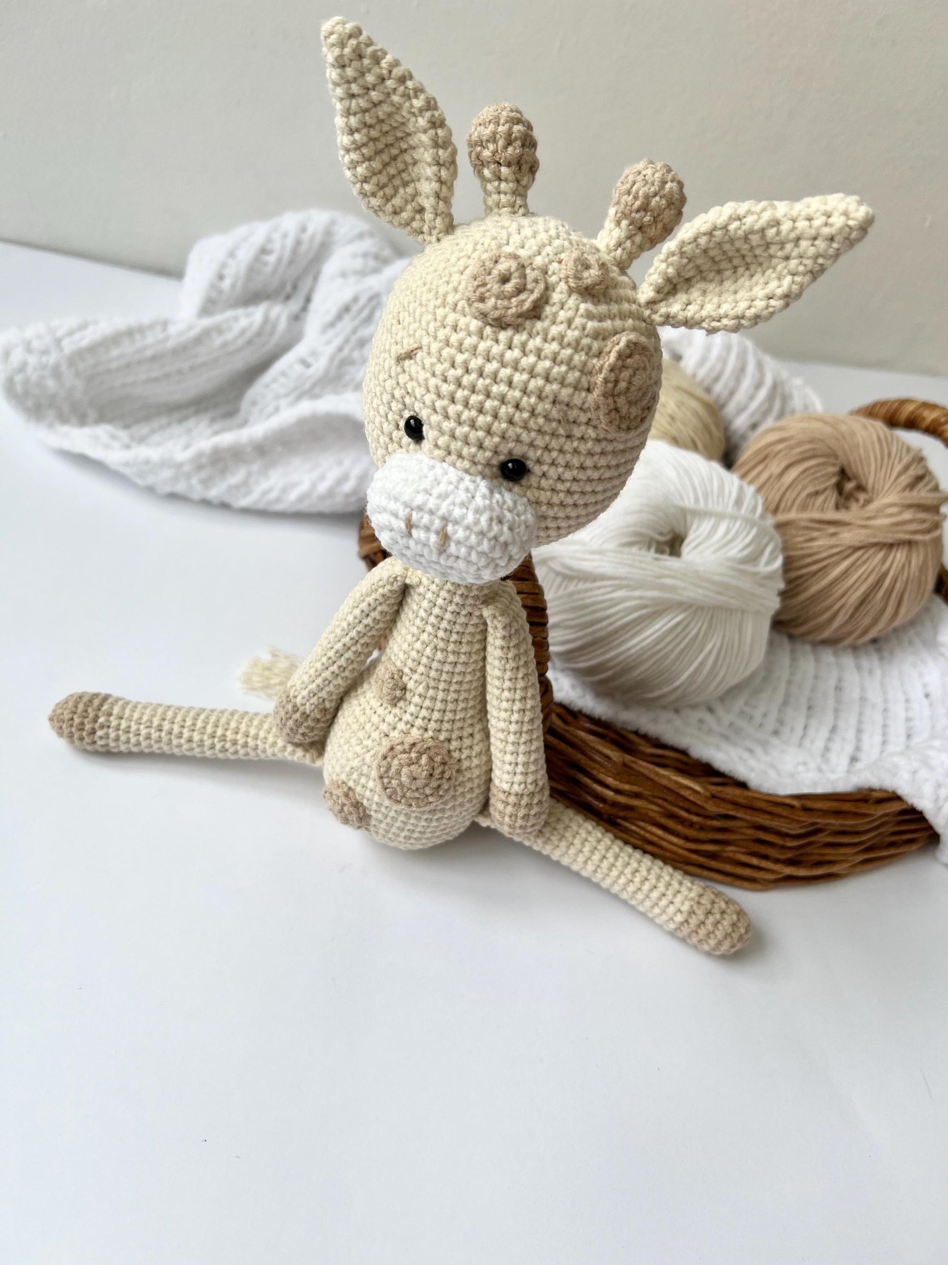 Safari crochet toy, crochet amigurumi giraffe, toddler first Christmas gift, organic baby toys