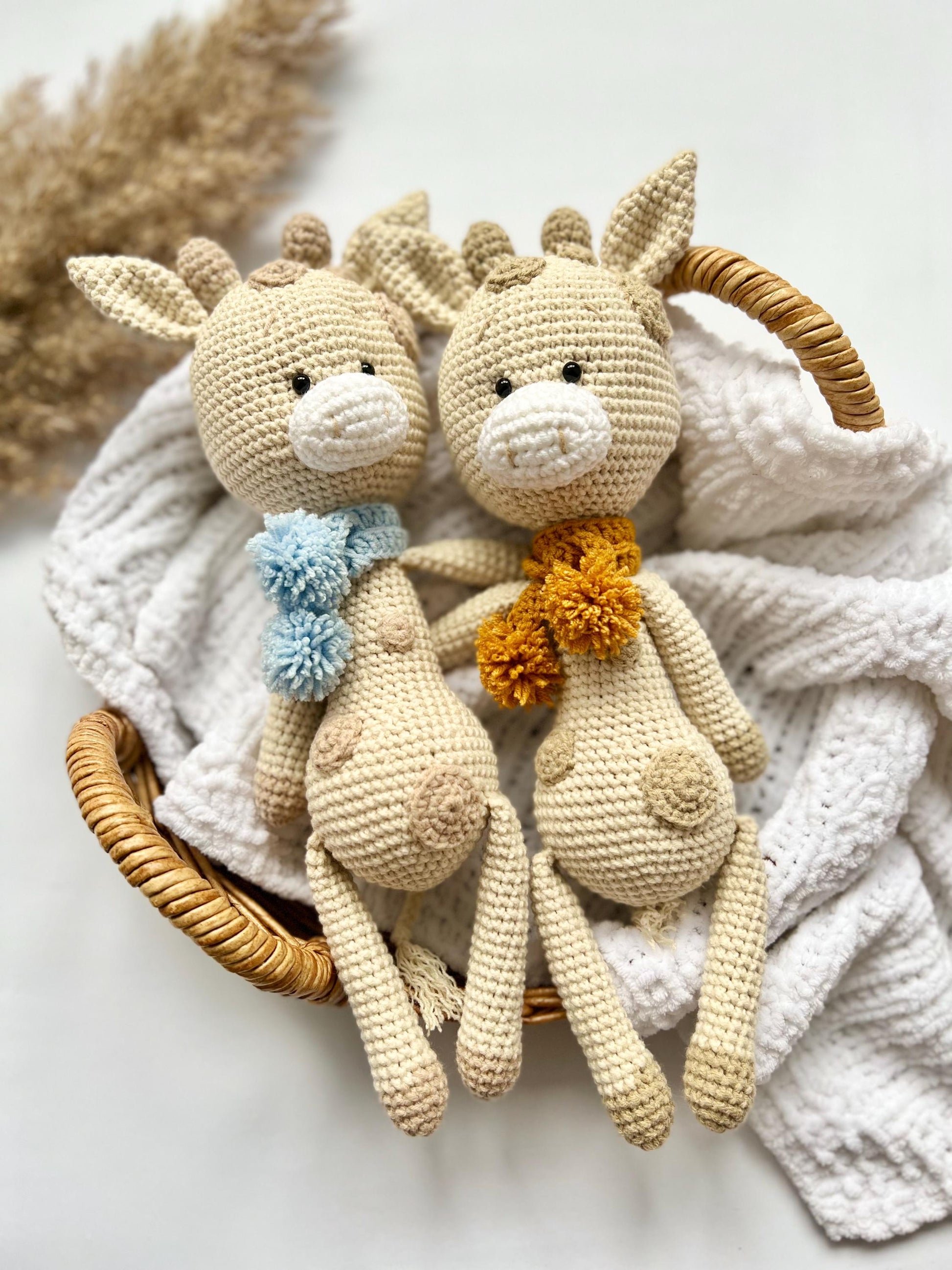 Safari crochet toy, crochet amigurumi giraffe, toddler first Christmas gift, organic baby toys