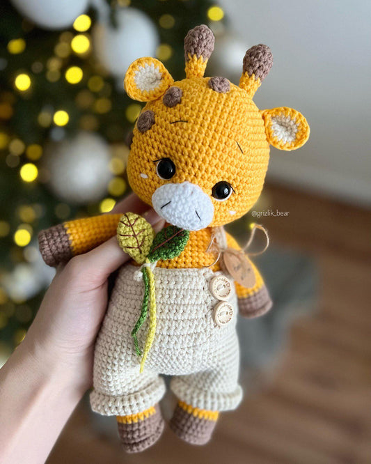 Personalized crochet giraffe toy, baby first Christmas gift, crochet safari nursery decor, organic baby toys, grandchild Holidays gift